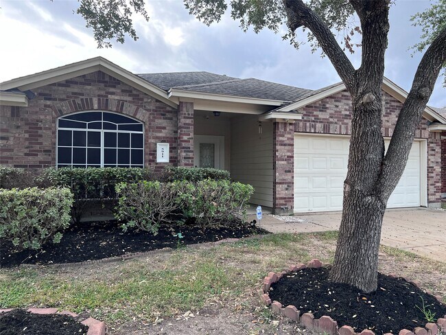 Building Photo - 5911 Llano Creek Dr