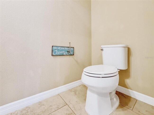 Building Photo - 5518 Thomas Square Dr