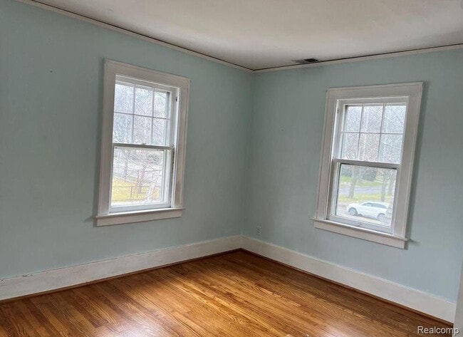 Building Photo - 1072 Ridgedale Ave