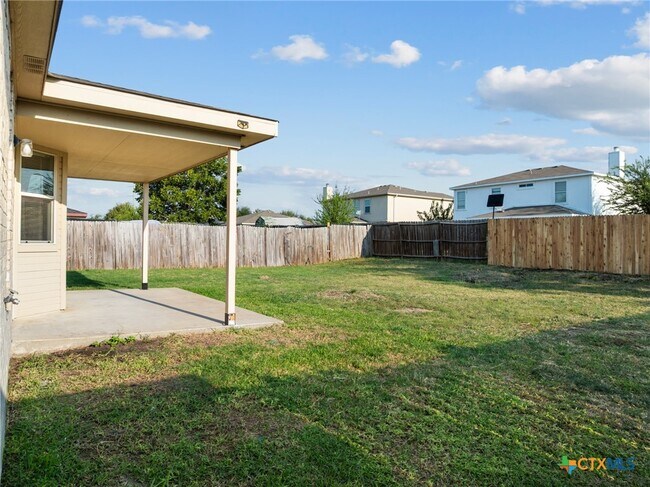 Building Photo - 4203 Fieldcrest Dr