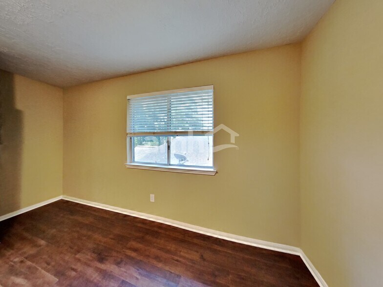 Building Photo - 31106 Perlican Dr