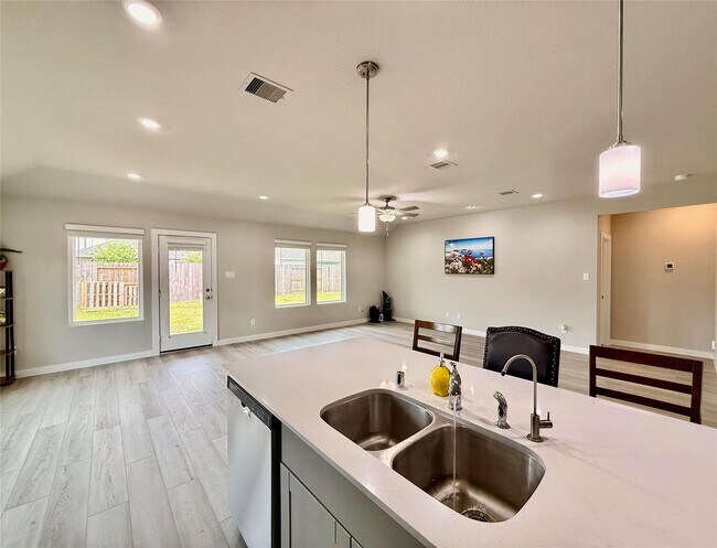 Building Photo - 6415 Brazos Trl Dr