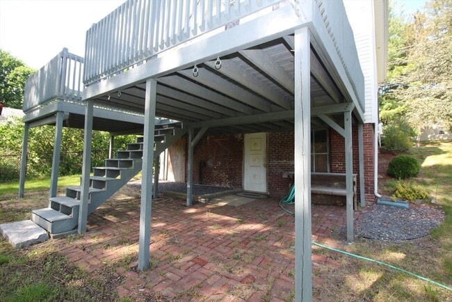 Building Photo - 65 School St