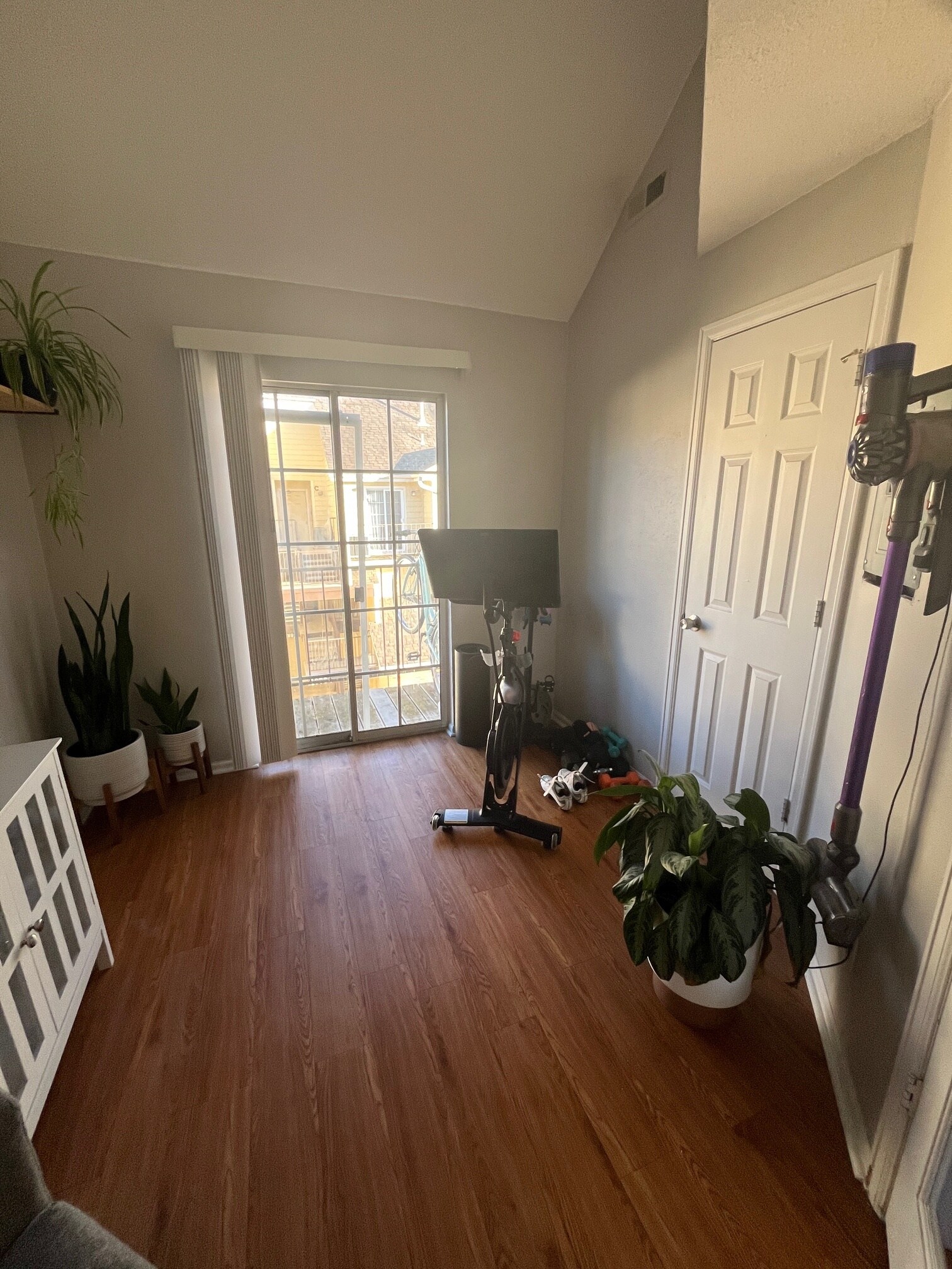 Building Photo - 13742 E Lehigh Ave