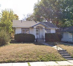 Building Photo - Cute 2 bed Bungalow!