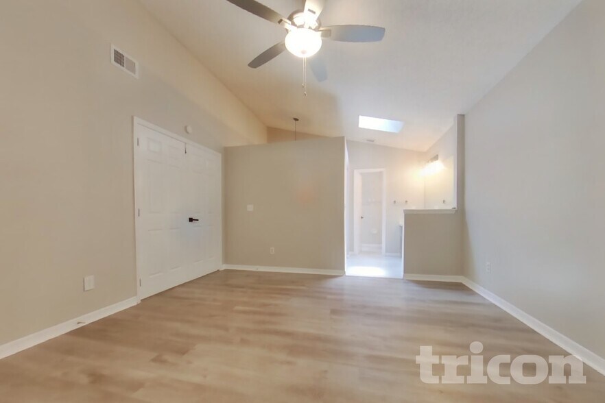 Building Photo - 110 Yorktown Pl