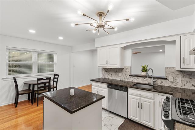 Building Photo - 4616 Bonnell Ave