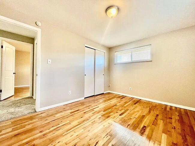 Building Photo - Duplex Unit Now Available!