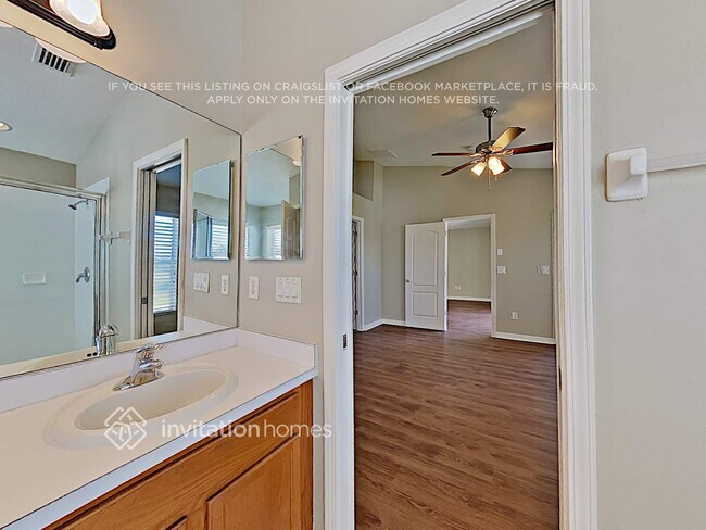 Building Photo - 31010 Baclan Dr