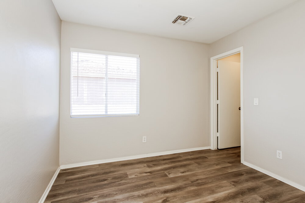 Building Photo - 21940 W Casey Ln