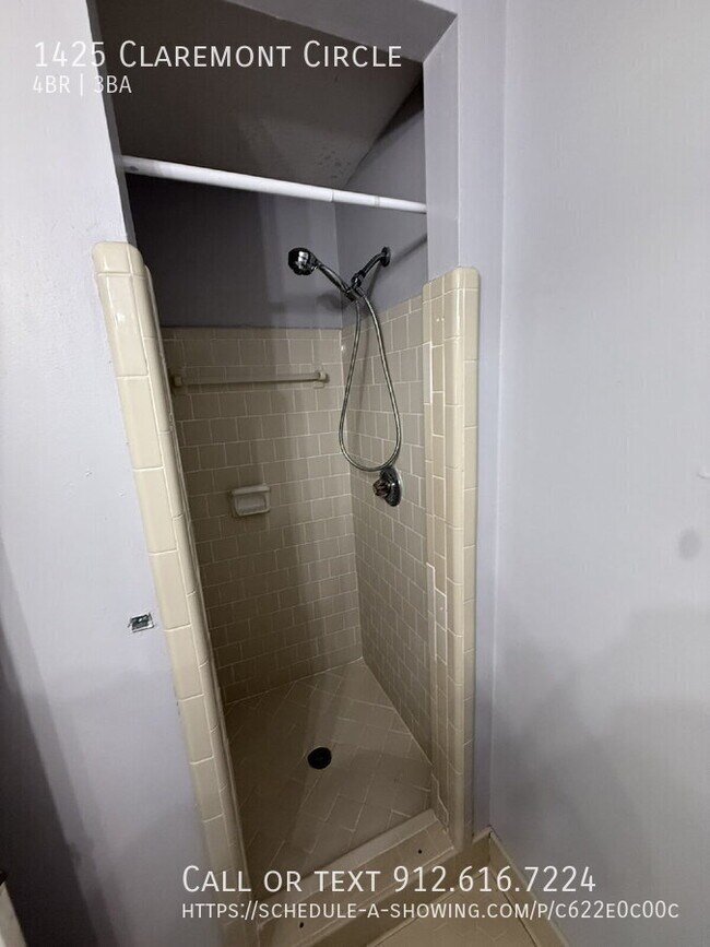 Building Photo - 1425 Claremont Cir
