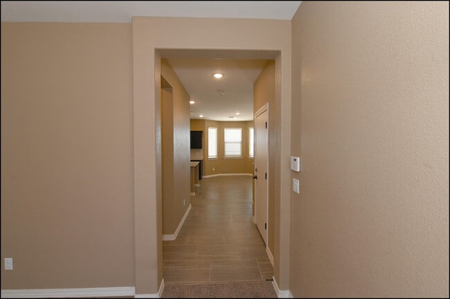 Building Photo - 4628 Marisabel Azcarate St