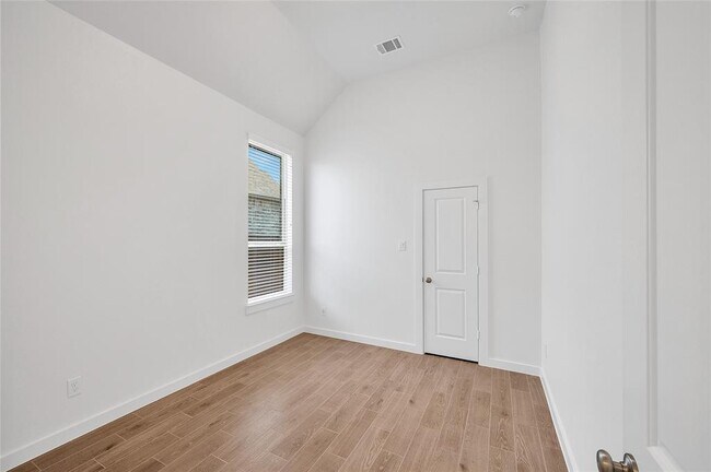Building Photo - 30218 Indigo Falls Dr