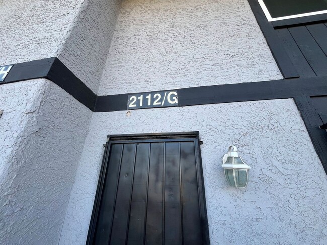 Building Photo - Two Bedroom Townhome available now!