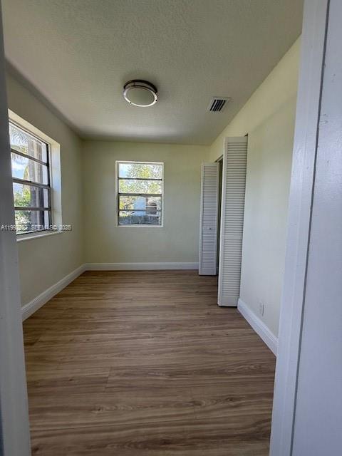 Building Photo - 2711 Dewey St