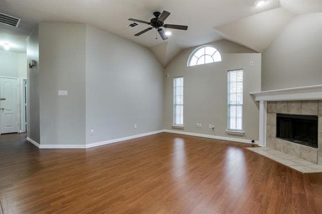 Building Photo - 883 San Jacinto Dr