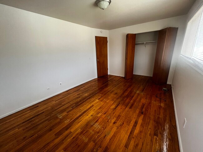 Building Photo - 646 E 1700 S