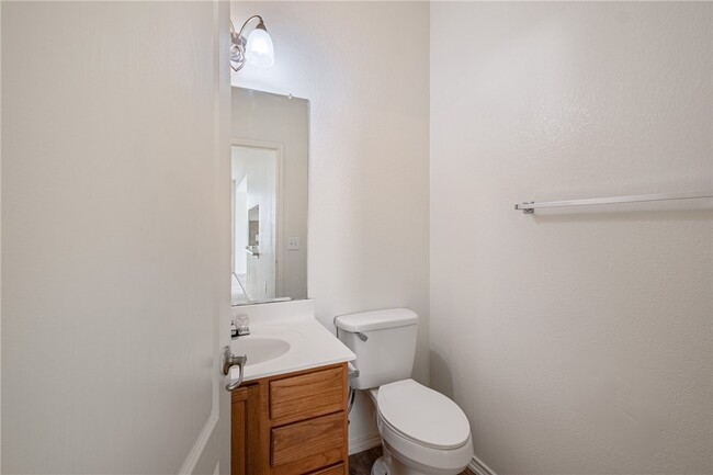 Building Photo - 8109 Verbank Villa