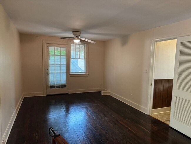 Building Photo - House
