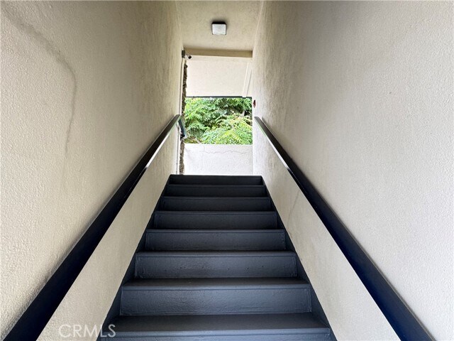 Building Photo - 251 N Oakland Ave