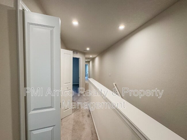 Building Photo - 2144 Laceflower Dr