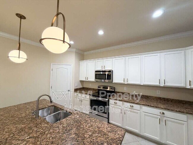 Building Photo - 9453 River Otter Dr