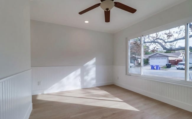 Building Photo - Beautiful upgraded home walking distance to SDSU