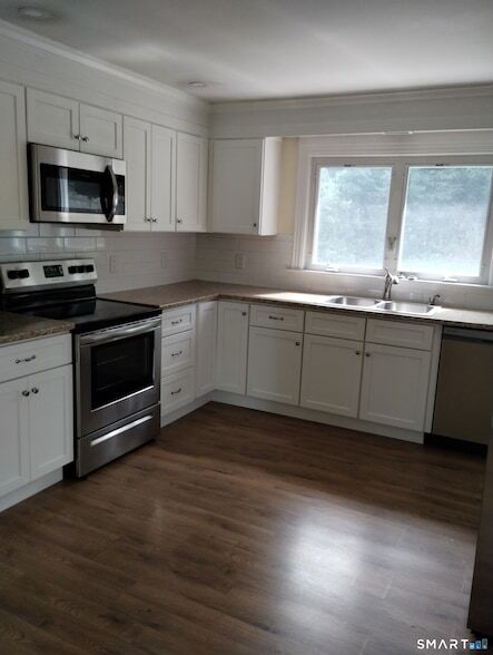Building Photo - 26 Highland Ave