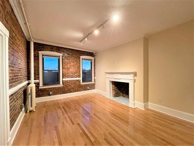 Building Photo - 880 Massachusetts Ave