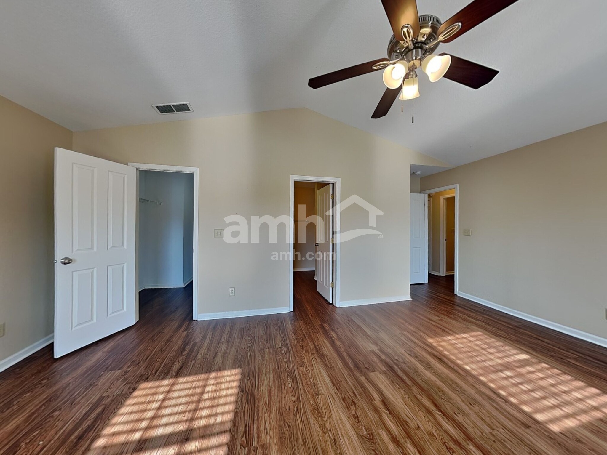 Building Photo - 10534 Aspen Dr