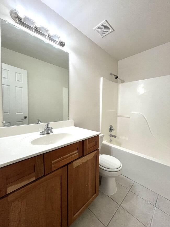 Building Photo - 97 Pecan St