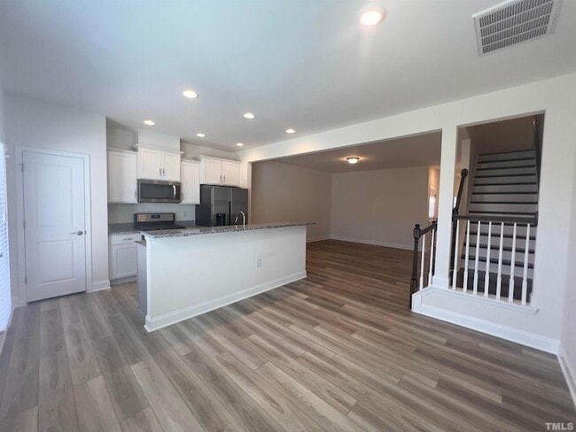 Building Photo - 2007 Nandina Trl