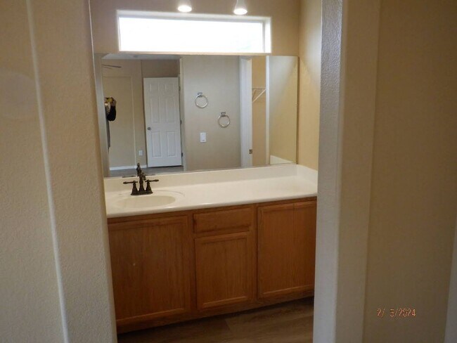 Building Photo - 7920 Windhamridge Dr