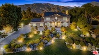 Building Photo - 1047 E Pomello Dr