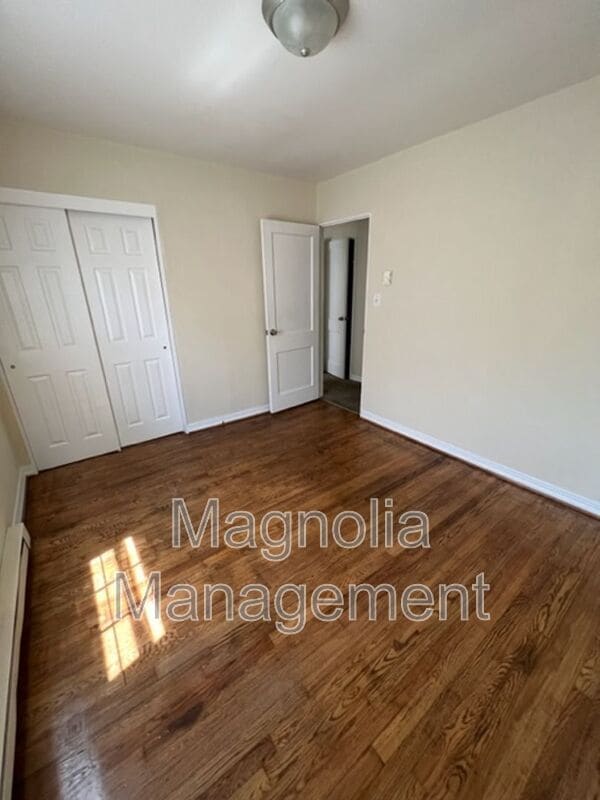 Building Photo - 1218 Parham St