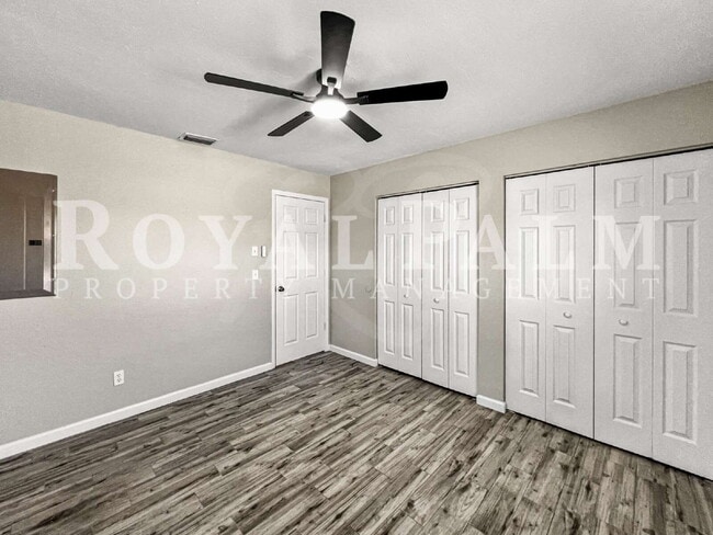 Building Photo - 18660 Miami Blvd