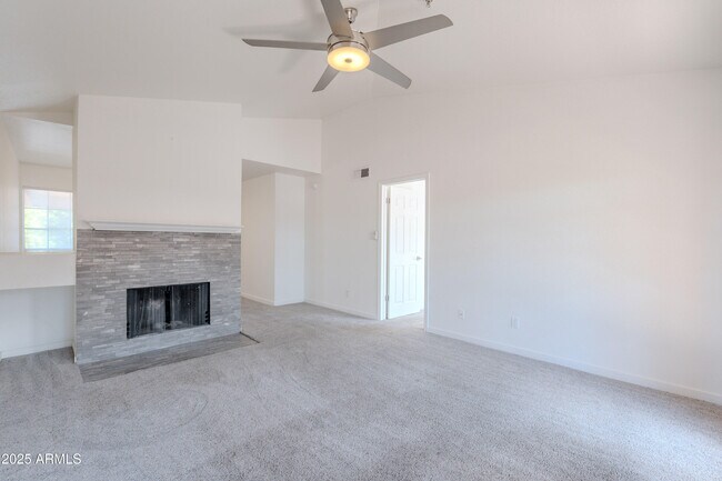 Building Photo - 5950 N 78th St