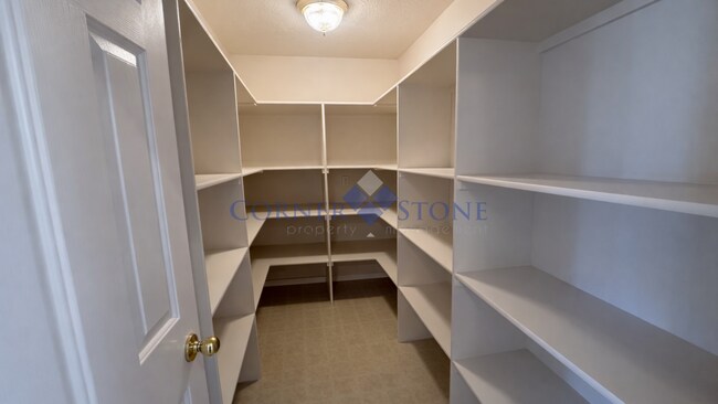 Building Photo - Bright, Open Home in Meridian!