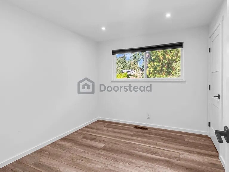 Building Photo - 3533 NE 17th Pl