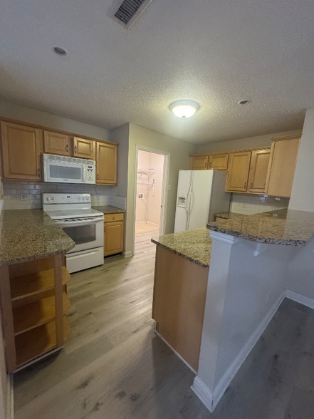 Building Photo - 12805 Courage Crossing