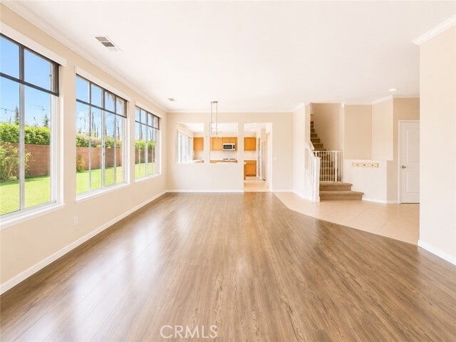 Building Photo - 1695 N Larkspur Ln