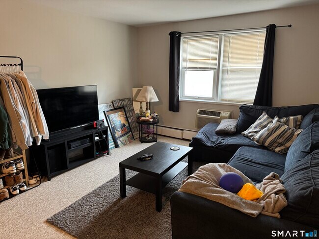 Building Photo - 99 Prospect St