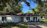 Building Photo - 709 Belmont Dr