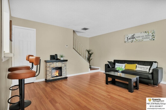 Building Photo - Cozy Kissimmee Townhouse