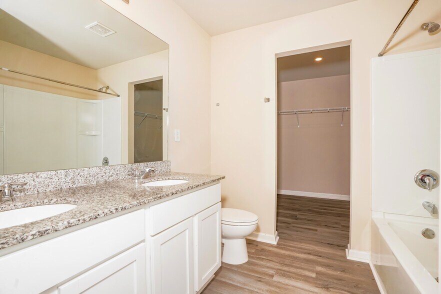 Building Photo - 940 Haley St