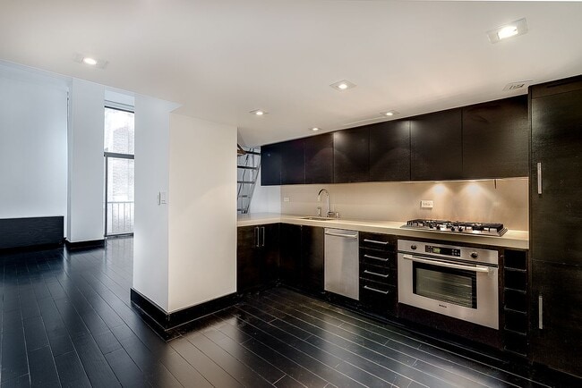 Building Photo - 254 Park Ave S