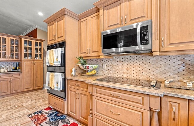 Building Photo - 6585 NW 46th St