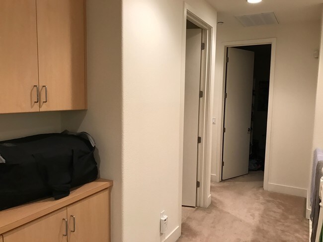 Building Photo - 4201 Juniper Ln