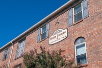 Building Photo - 1808 State St