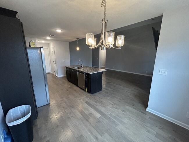 Building Photo - 721 Tidwell Dr